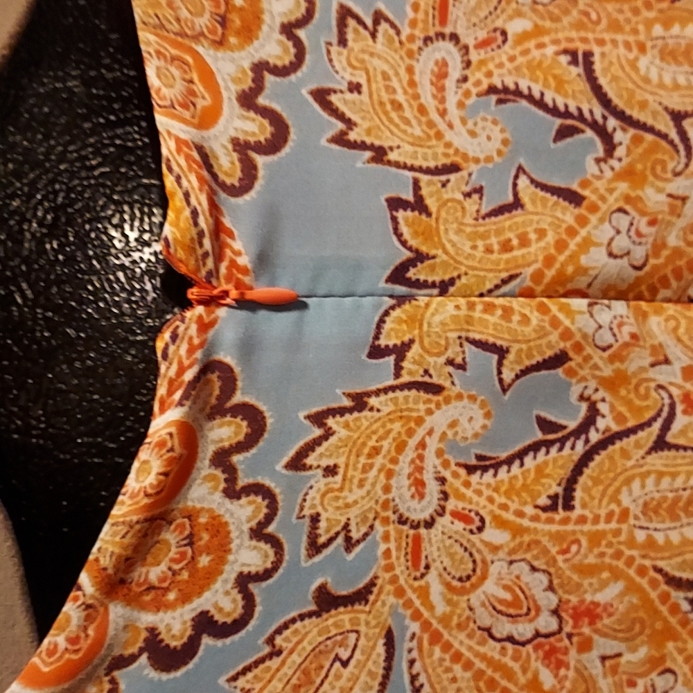 Ladies top. - Picture 5 of 7